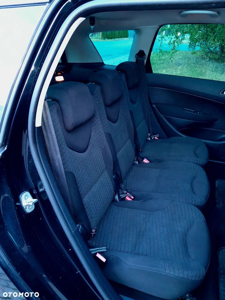 Peugeot 308 - 8