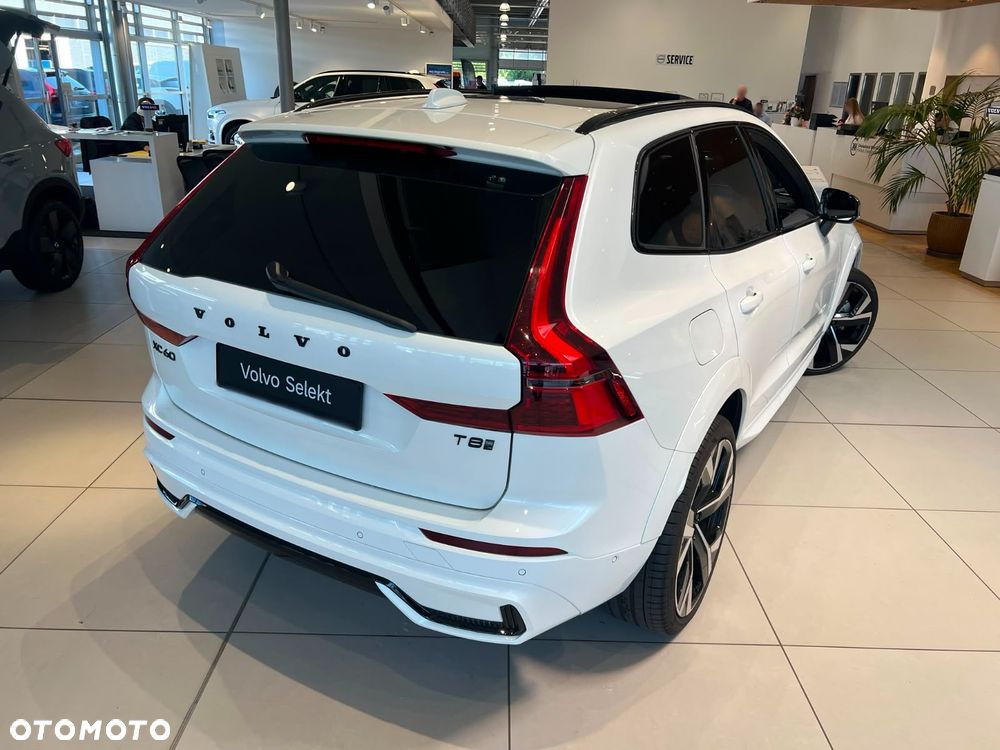 Volvo XC 60 T8 Plug-In Hybrid AWD Plus Black Edition - 13