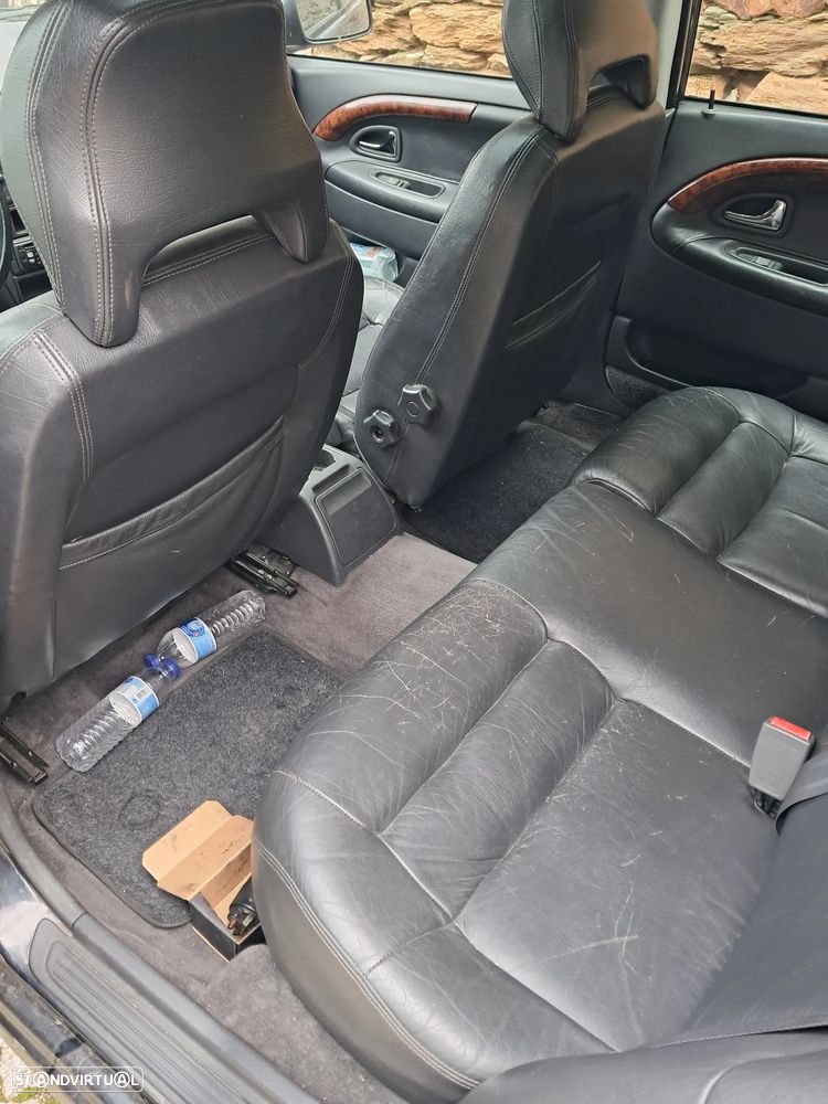 Volvo V40 Cross Country - 11