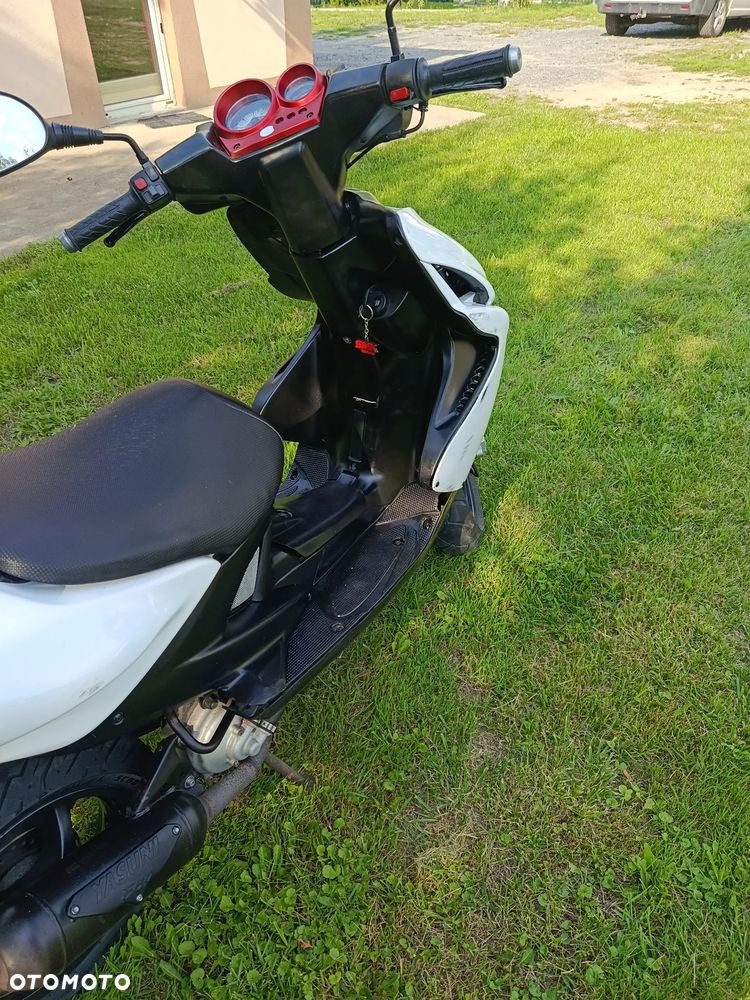 Yamaha Aerox - 6