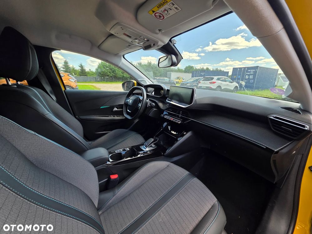 Peugeot 208 PureTech 100 EAT8 Allure - 16