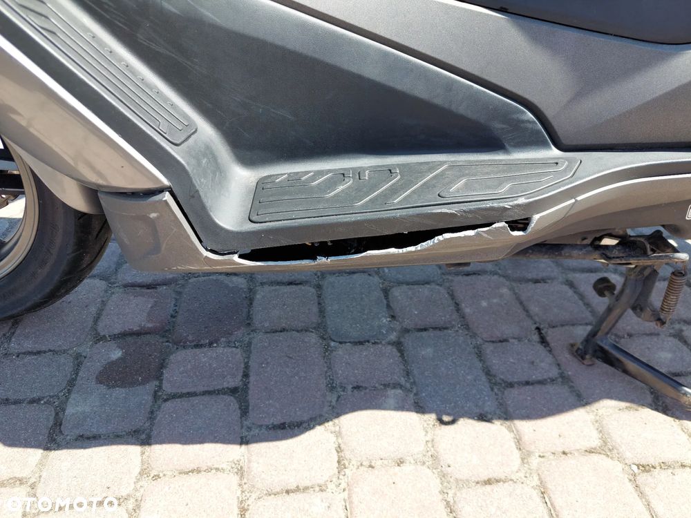 Kymco X-Town - 12