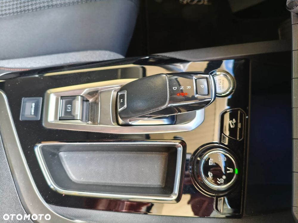 Peugeot 3008 BlueHDi 130 Stop & Start EAT8 Allure - 33