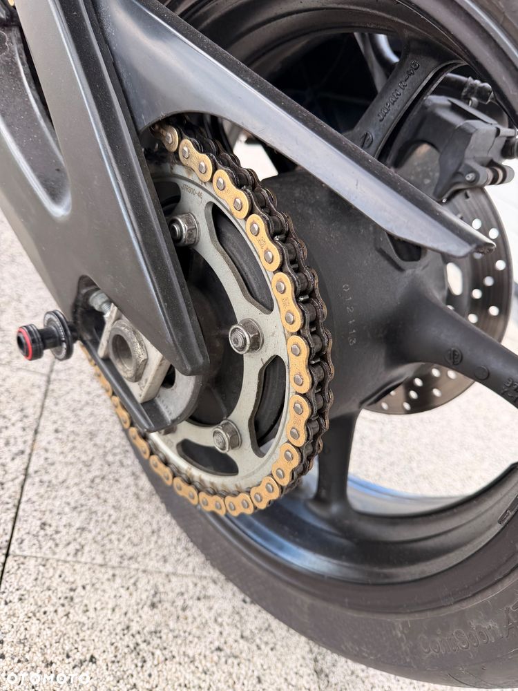 Yamaha FZ8 - 7