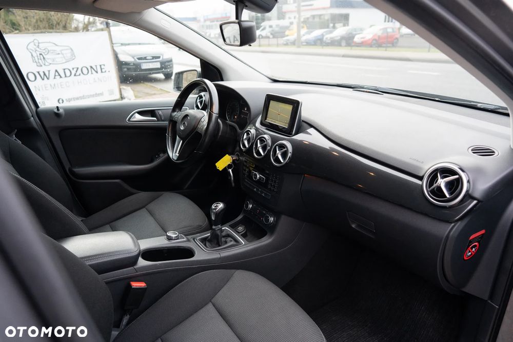 Mercedes-Benz Klasa B 180 BlueEFFICIENCY Edition - 13