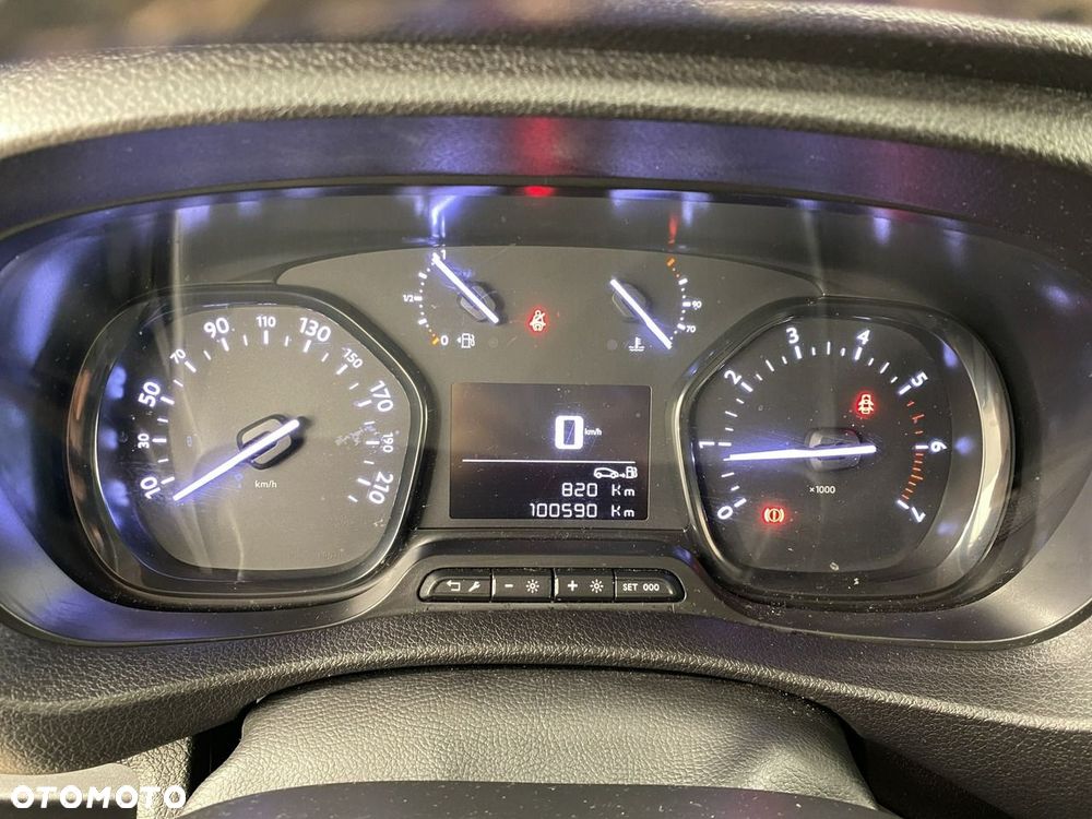 Toyota ProAce - 16