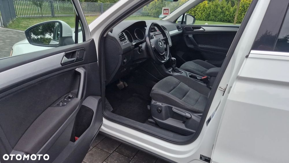 Volkswagen Tiguan 2.0 TDI SCR 4MOTION (BlueMotion Techn.) DSG Trendline - 24
