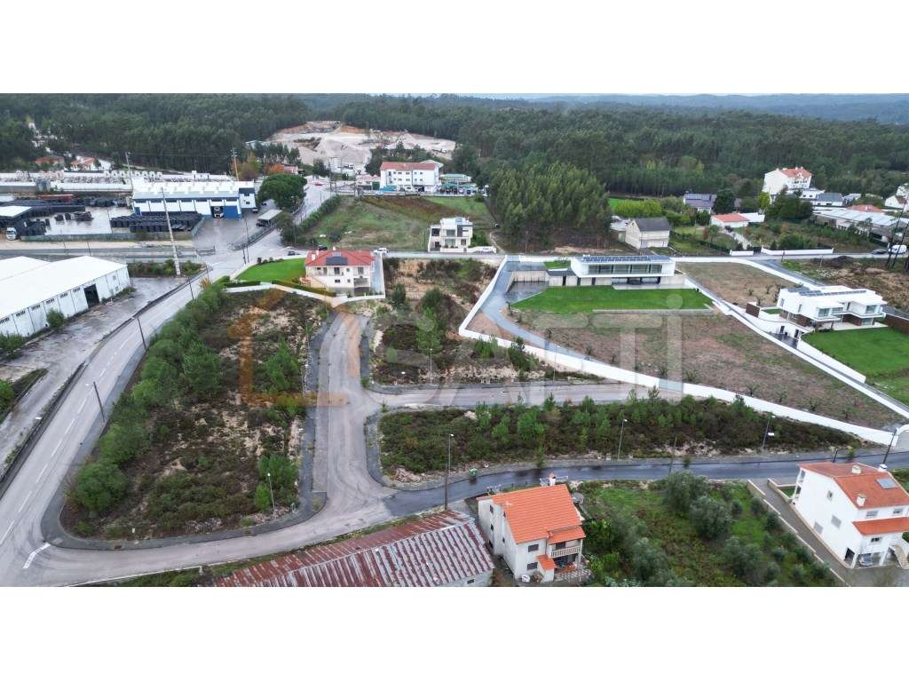 Excelente Lote para Construção de Moradia em Albergaria dos Doze - Grande imagem: 2/23