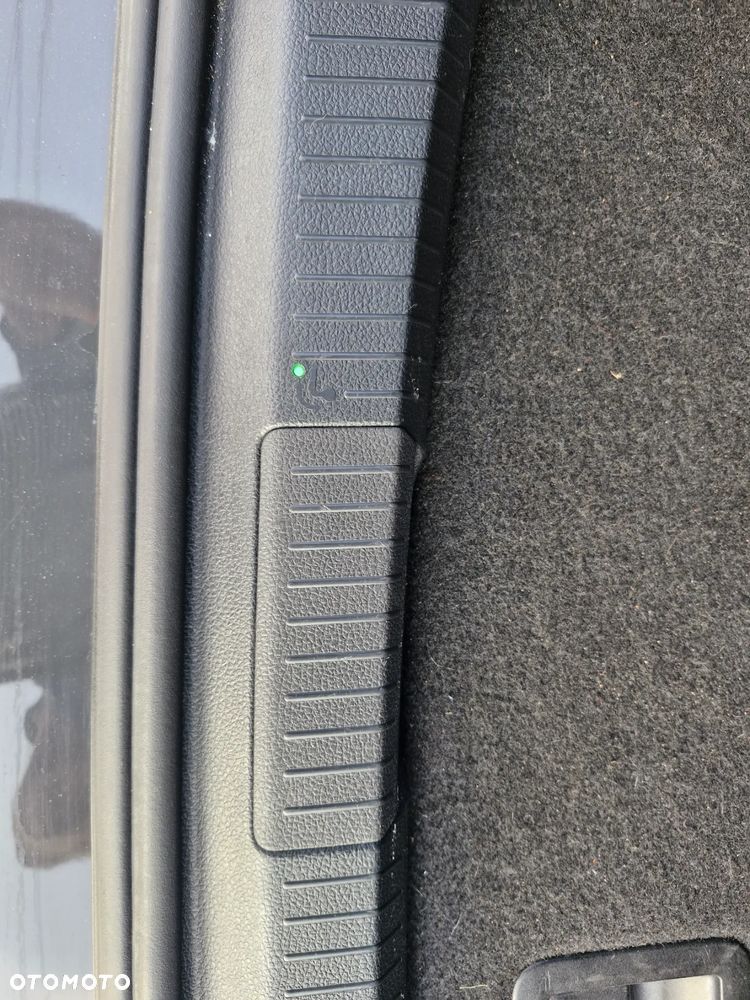 Volkswagen Golf - 25