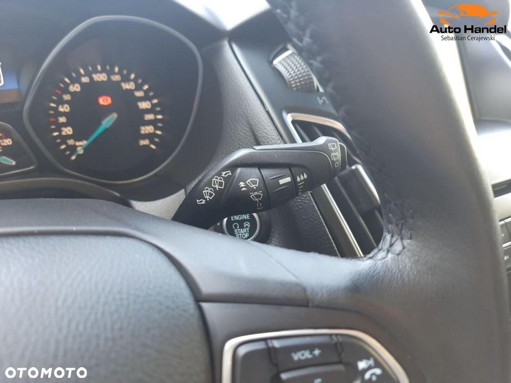 Ford Focus Turnier 1.0 EcoBoost Start-Stopp-System TITANIUM - 26