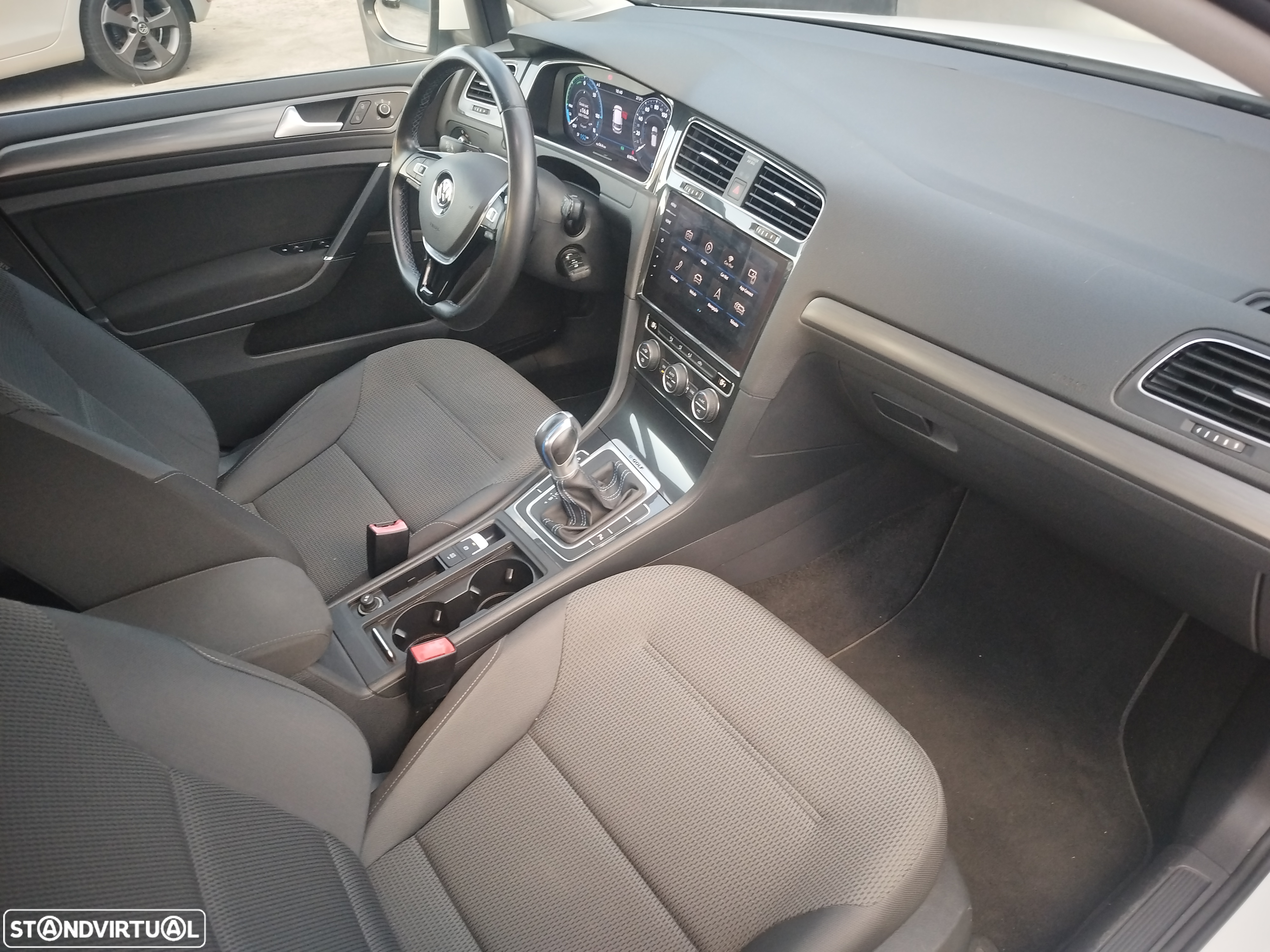 VW e-Golf AC/DC - 20