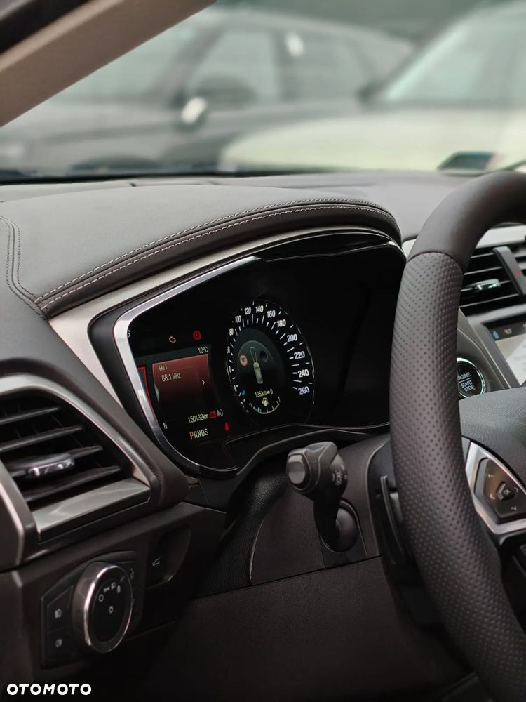 Ford Mondeo 2.0 EcoBlue Vignale Plus - 23