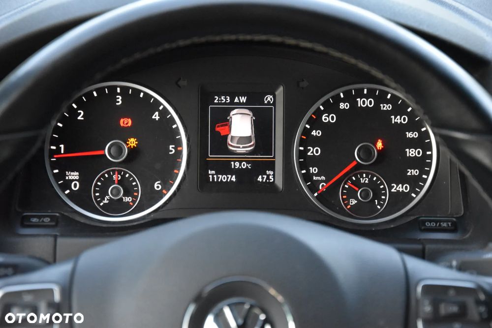 Volkswagen Tiguan 2.0 TDI SCR BlueMotion Technology Lounge Sport & Style - 34