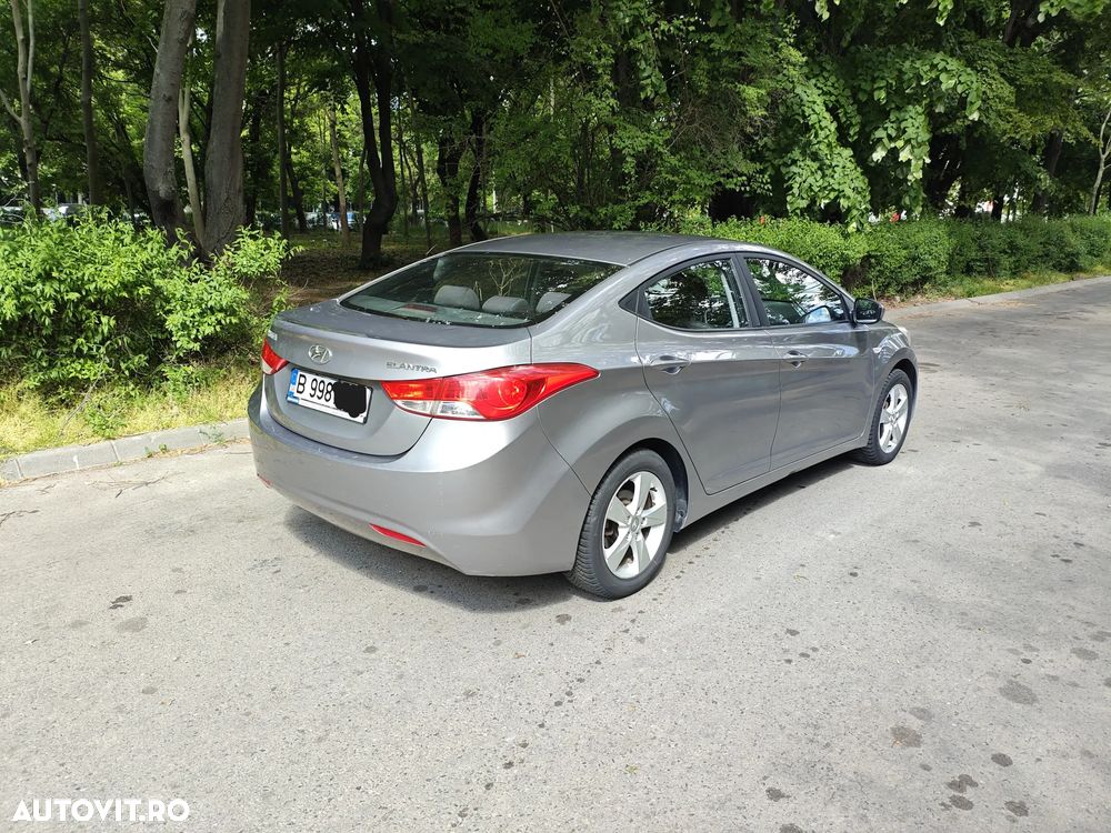 Hyundai Elantra 1.6 MPi Highway - 10