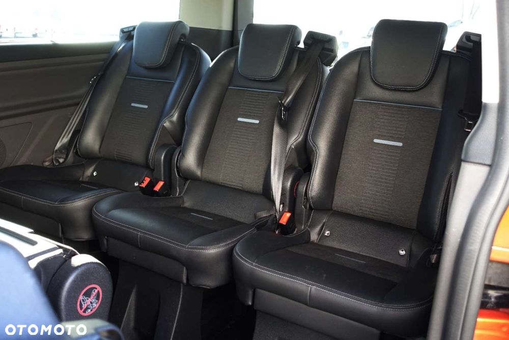 Ford Tourneo Custom - 28