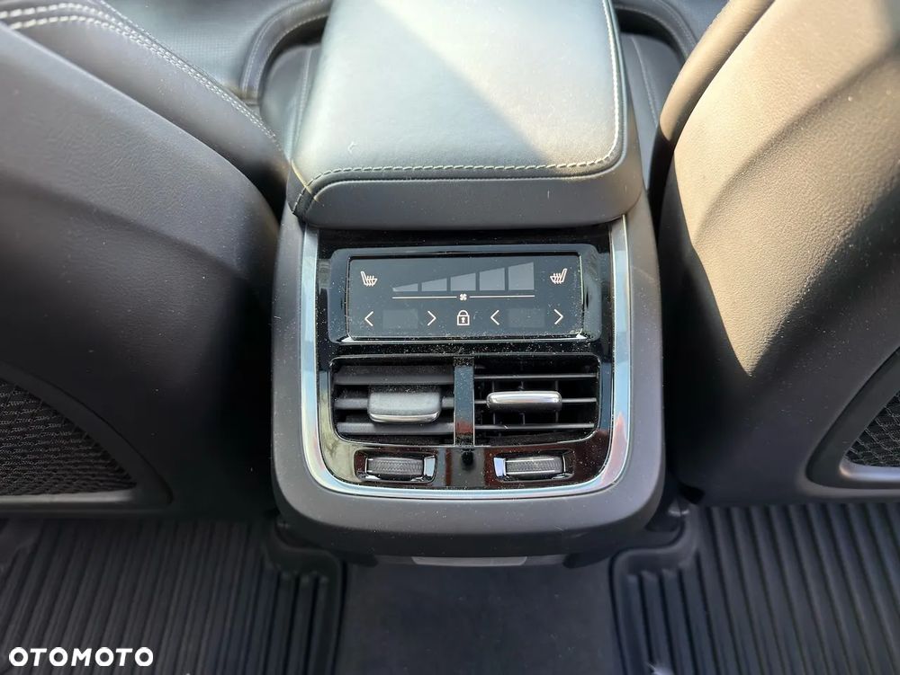 Volvo XC 60 D4 Geartronic RDesign - 12