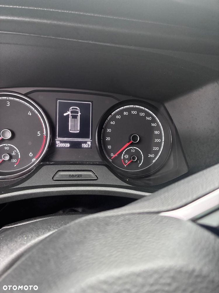 Volkswagen Caravelle 2.0 TDI L2 Comfortline - 3