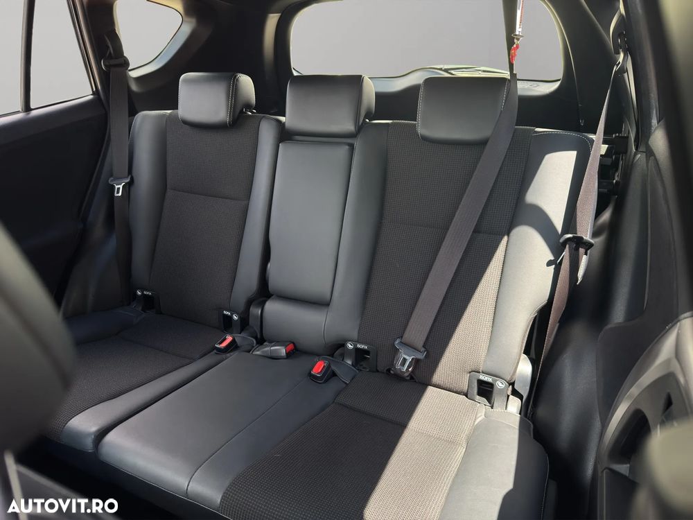 Toyota RAV4 - 11