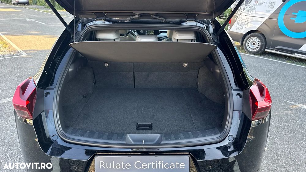 Lexus UX 250h FWD Executive - 10