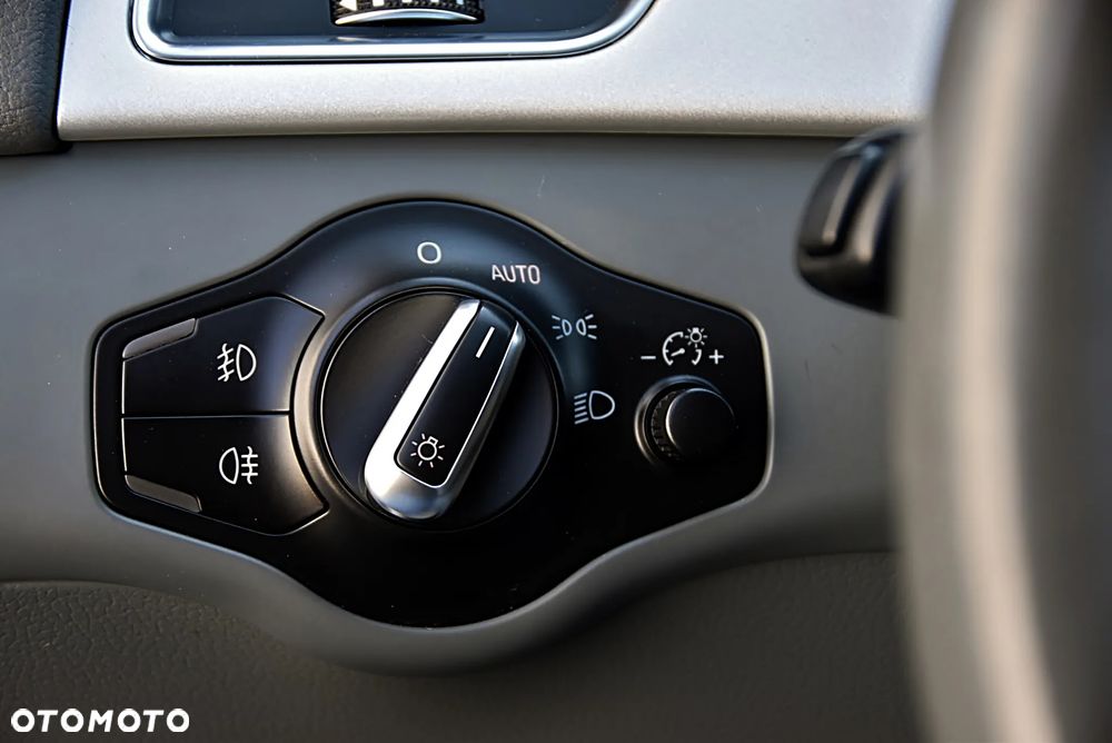 Audi A4 Avant 2.0 TDI Quattro S tronic - 37