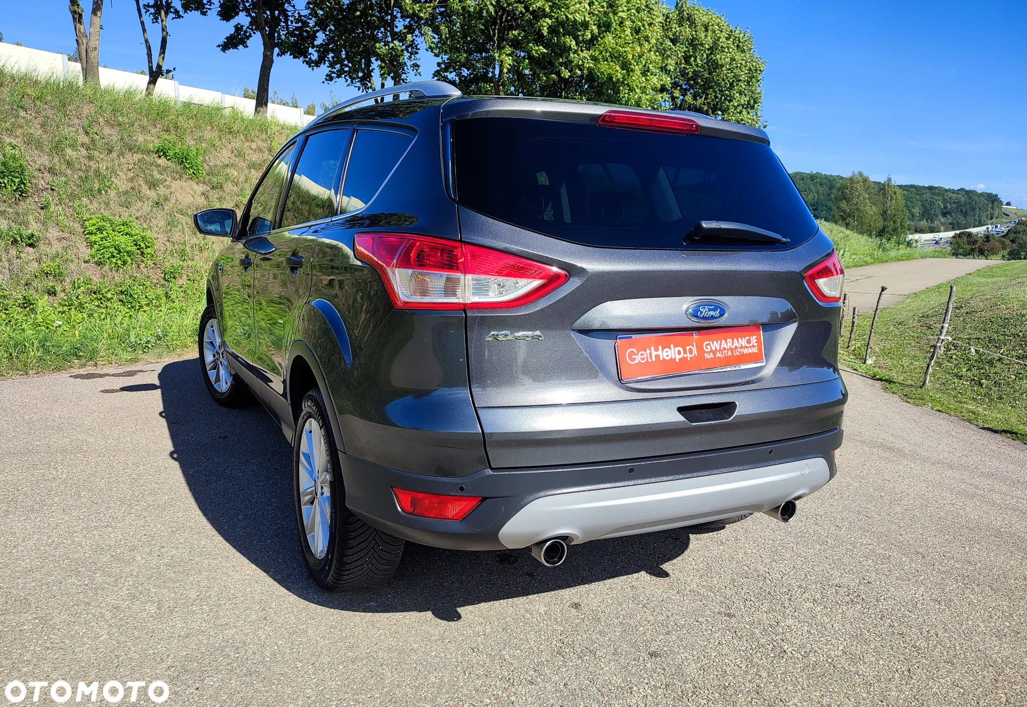 Ford Kuga 2.0 TDCi 2x4 Titanium - 12