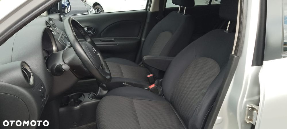 Nissan Micra 1.2 Bild der Frau - 21