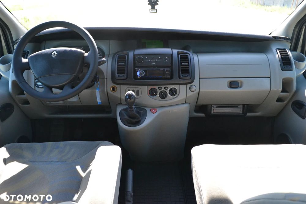 Renault Trafic Passenger Expression - 17
