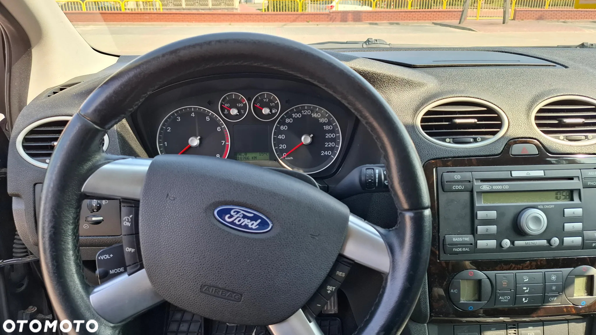 Ford Focus 1.6 Ti-VCT Ghia - 8