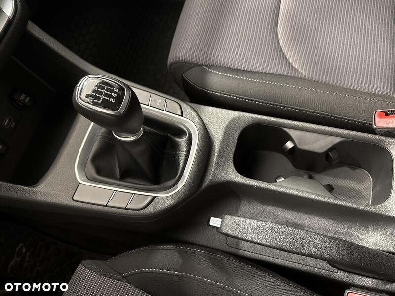 Hyundai i30 1.5 DPI Classic + - 17