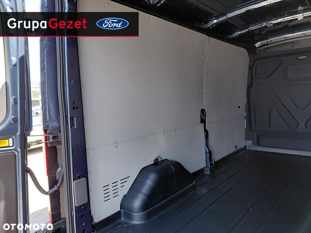 Ford Transit - 11
