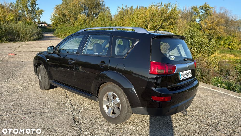 Peugeot 4007 - 7