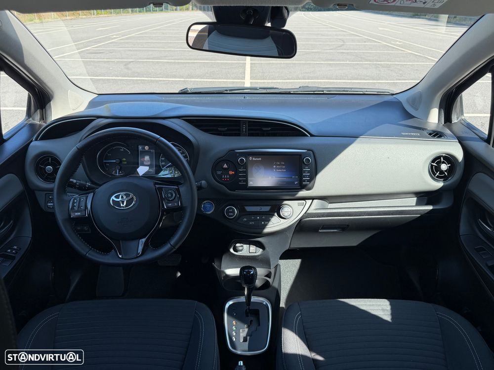 Toyota Yaris 1.5 HSD Comfort+P.Style - 4
