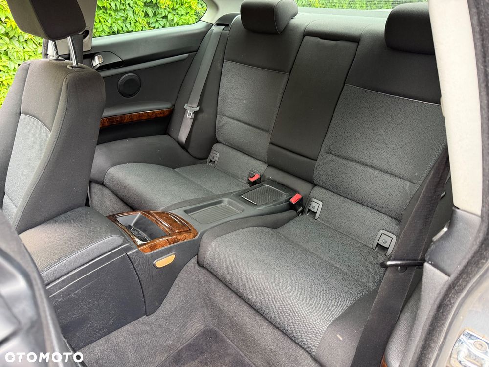 BMW Seria 3 325i - 14