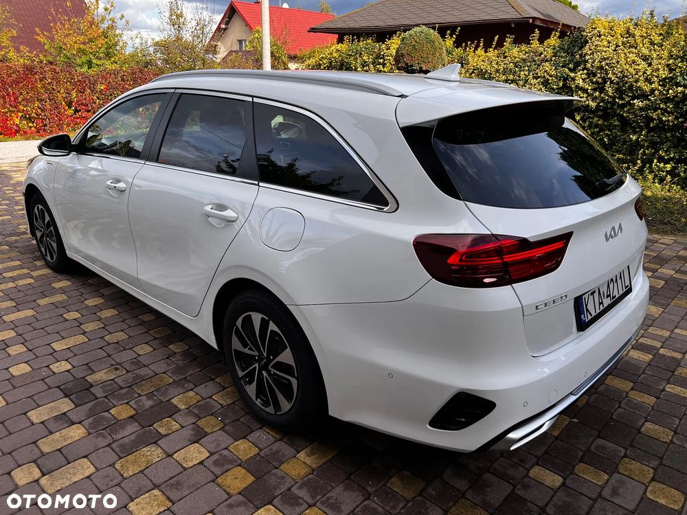Kia Ceed 1.6 GDI DCT OPF Spirit - 11