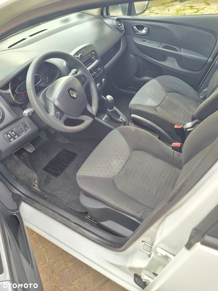 Renault Clio - 7