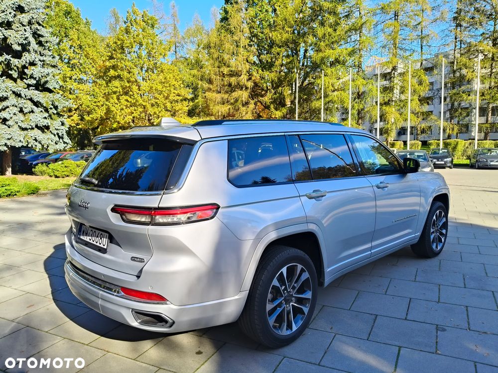 Jeep Grand Cherokee - 22