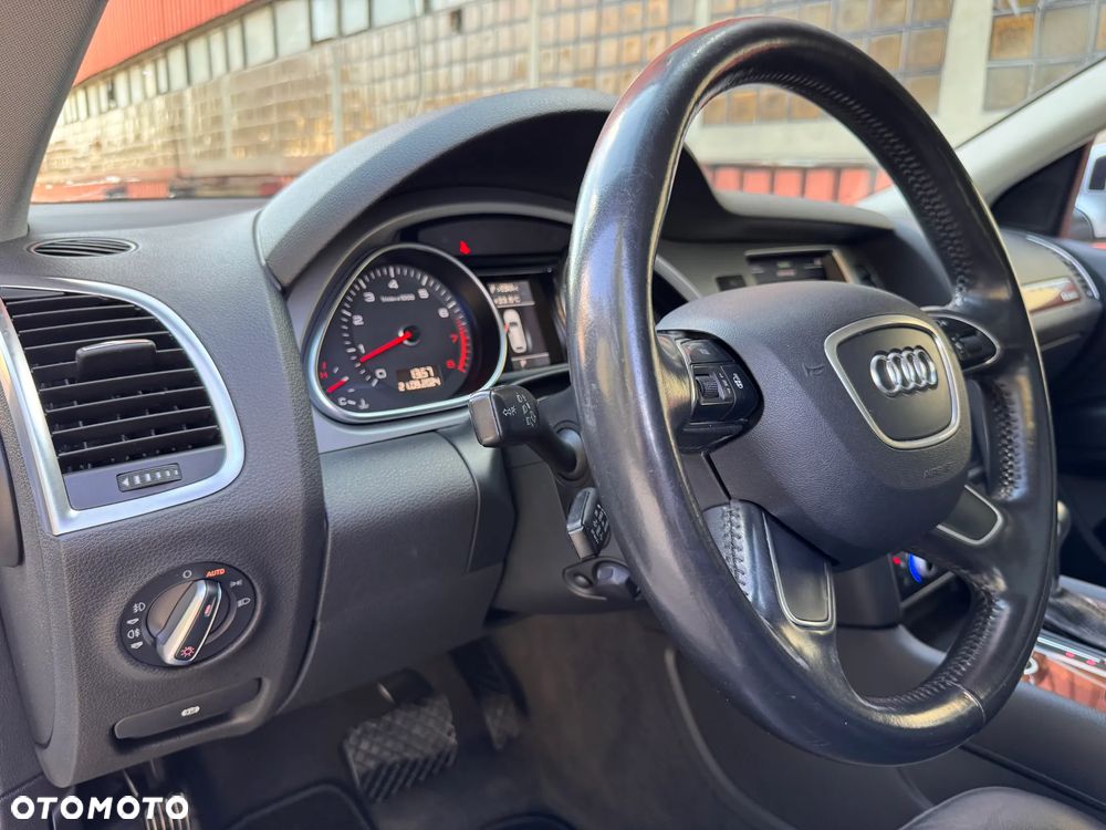 Audi Q7 3.0 TFSI Quattro Tiptronic - 17