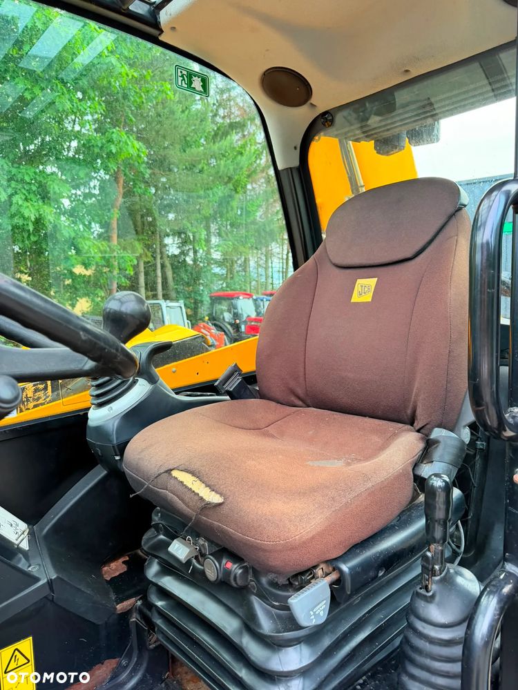 JCB 536-70 Agri Xtra - 23