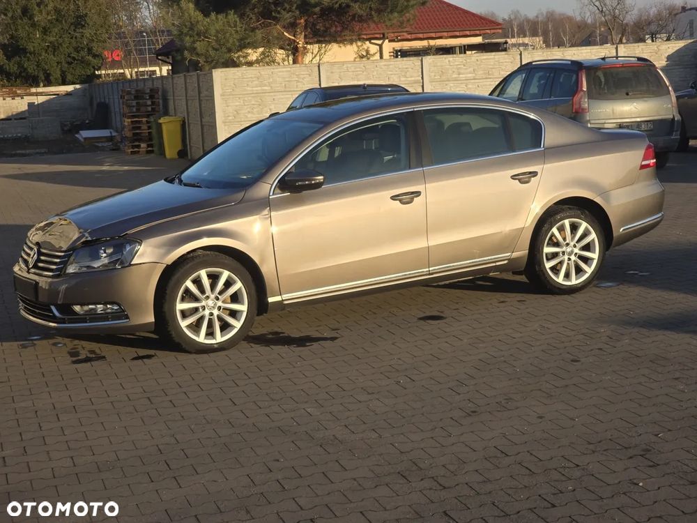 Volkswagen Passat 1.6 TDI BlueMotion Technology Highline - 26