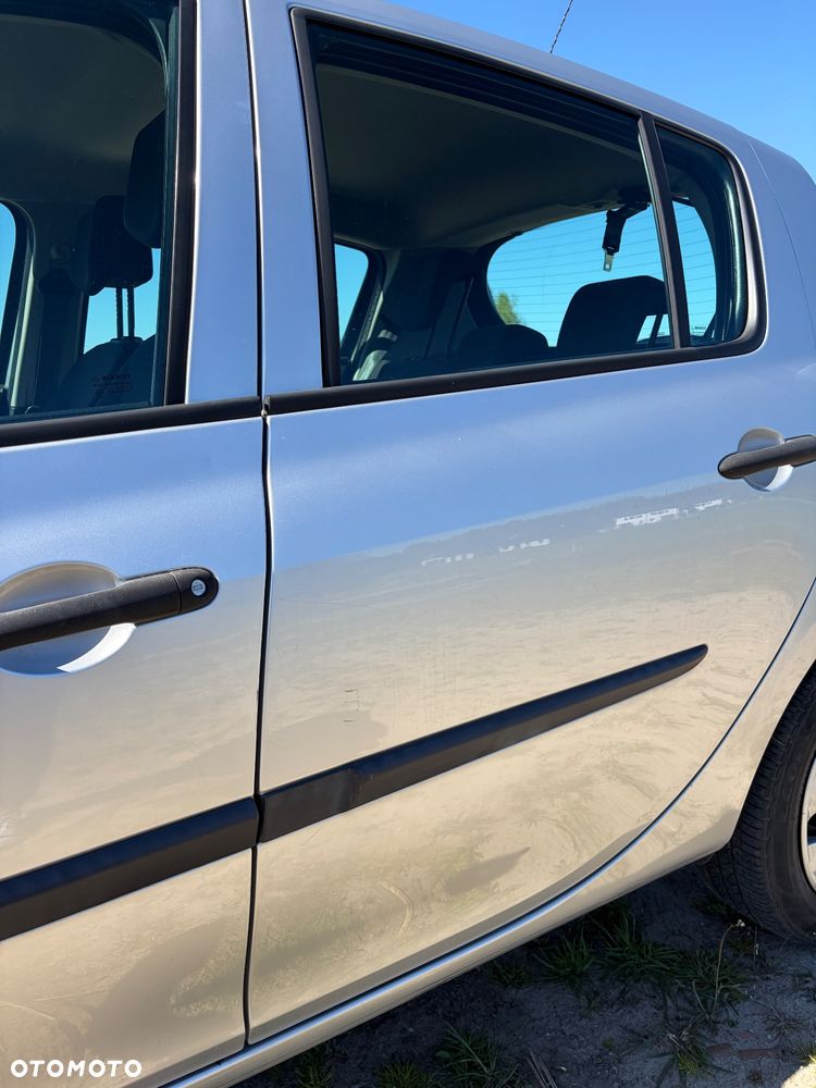 Renault Clio - 29