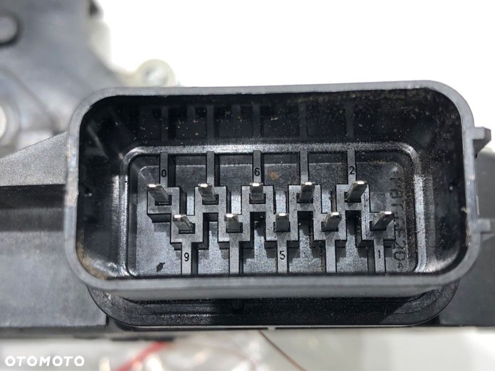 ZAMEK DRZWI LEWY TYŁ  VOLVO V50 (545) 2003 - 2012 2.0 D 100 kW [136 KM] olej napędowy 2004 - 2010 - 4