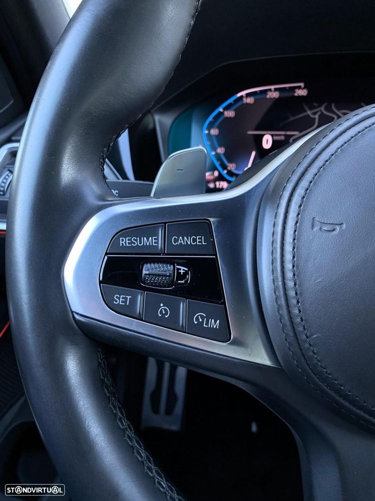 BMW 320 d Pack Desportivo M Auto - 20