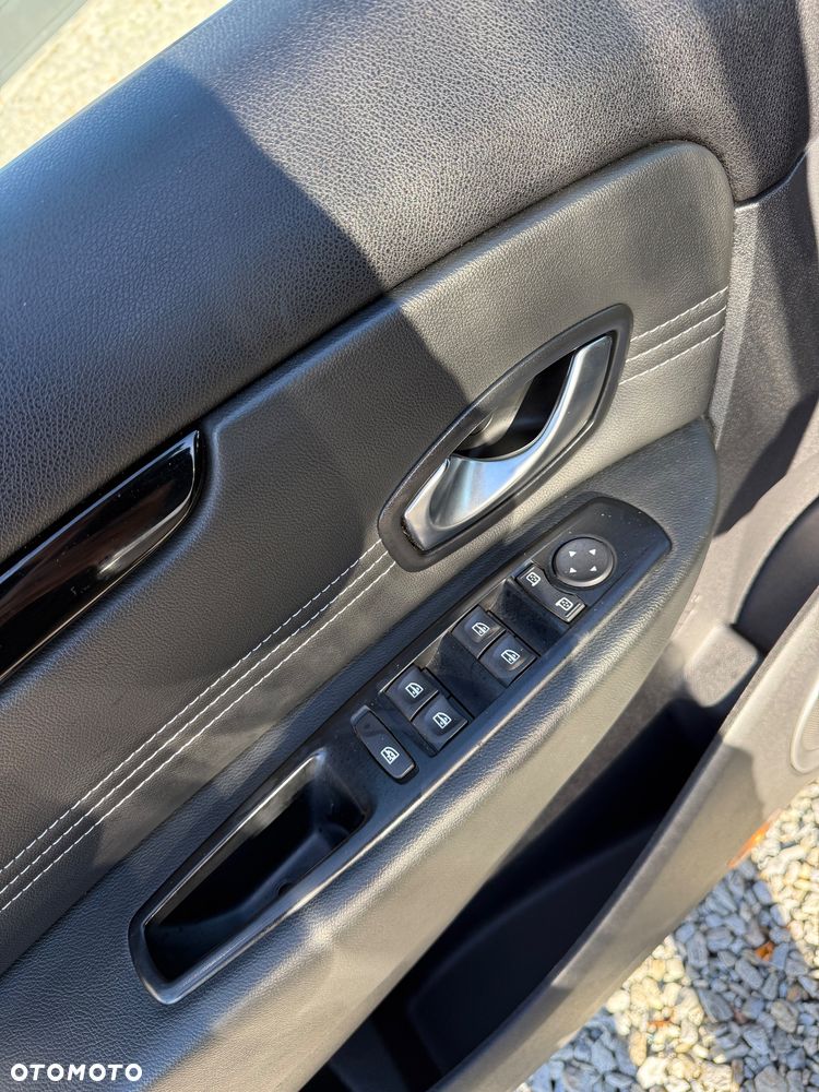Renault Scenic - 13