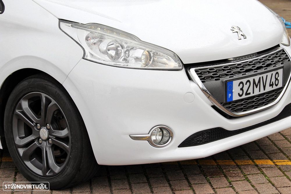 Peugeot 208 1.6 e-HDi Allure - 2