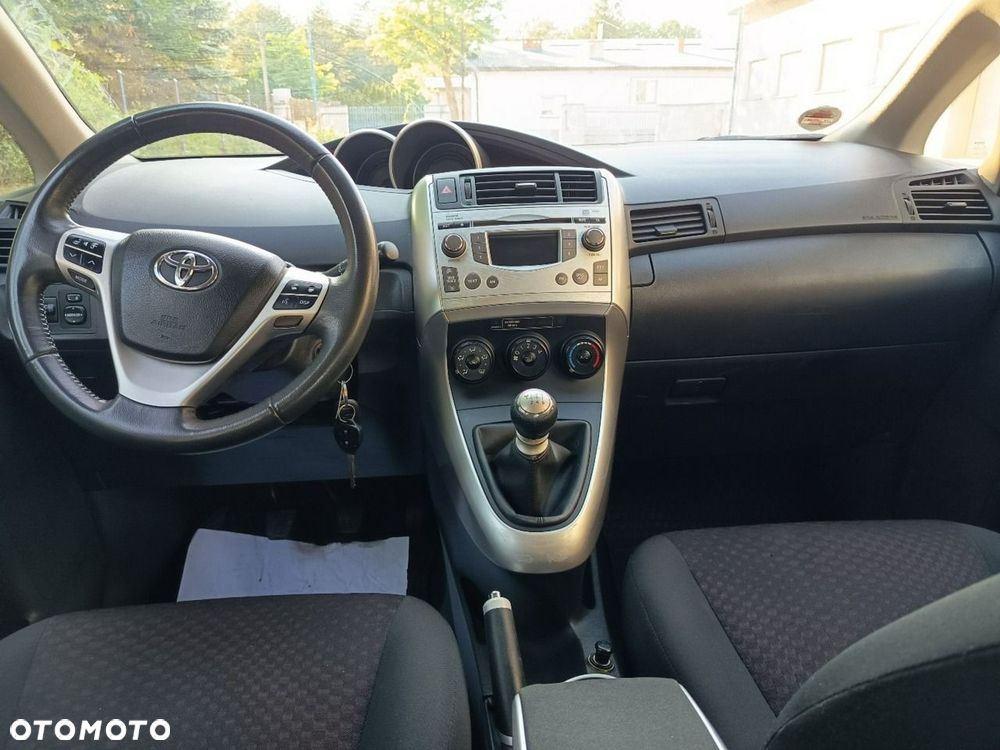 Toyota Verso - 7