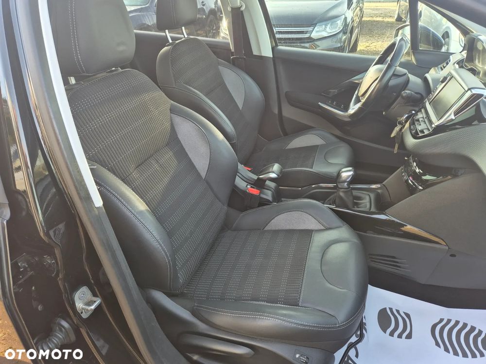 Peugeot 2008 PureTech 110 Stop&Start Allure - 25