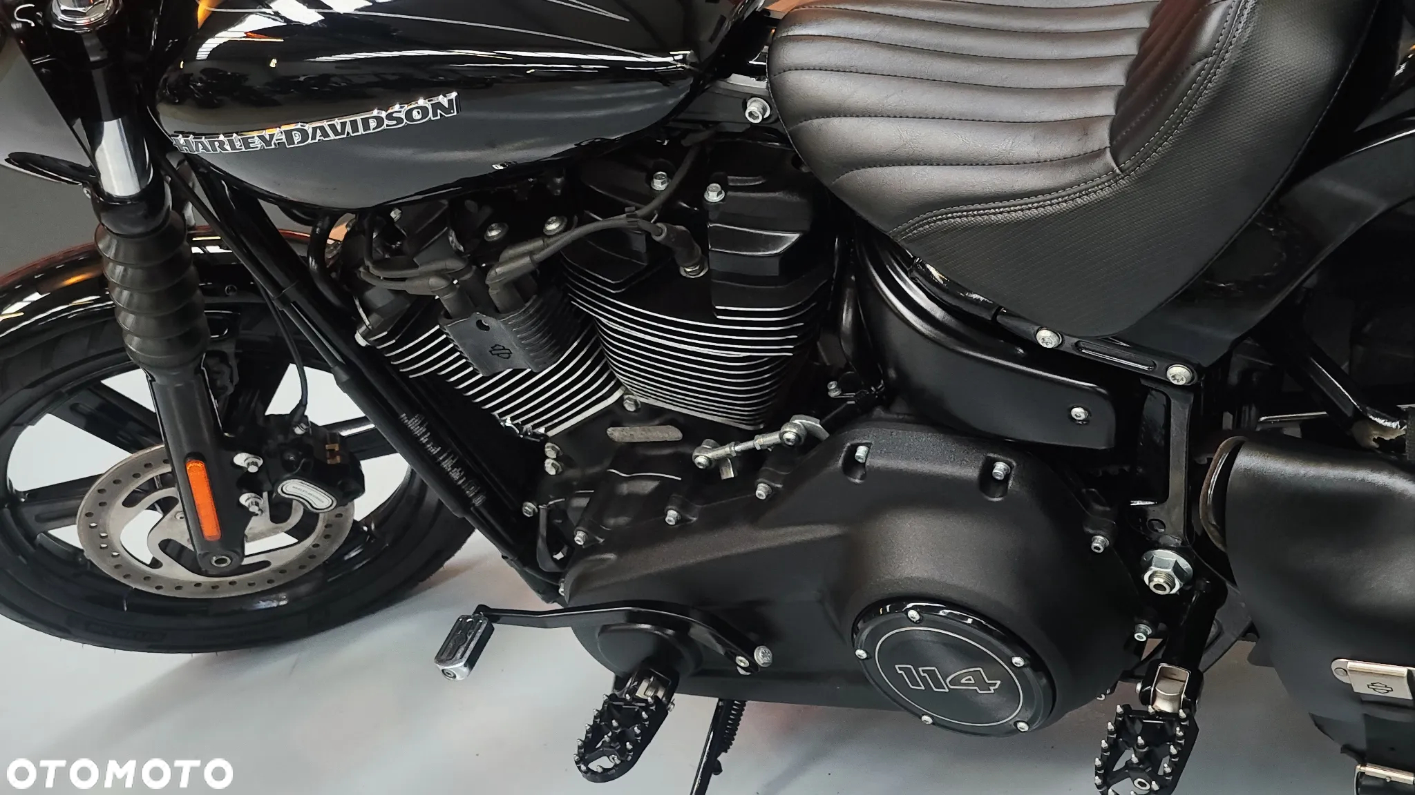 Harley-Davidson Softail Street Bob - 31