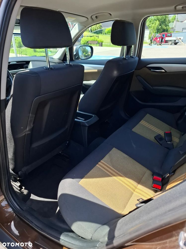 BMW X1 sDrive18d - 13