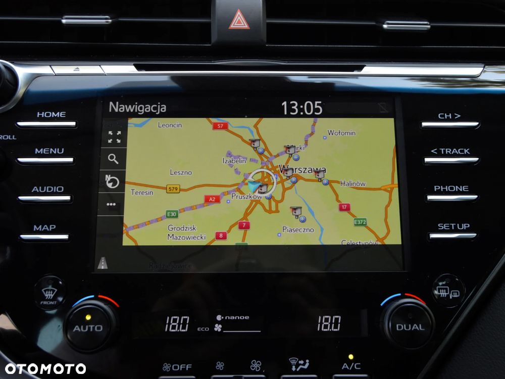 Toyota Camry 2.5 Hybrid Executive CVT - 17