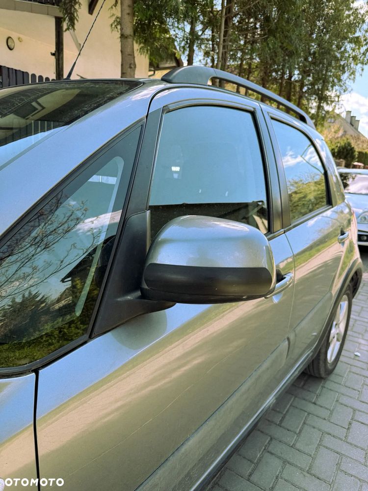 Suzuki SX4 - 10